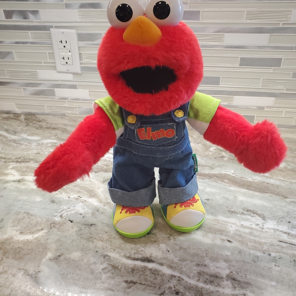 ELMO! LET'S PRETEND ELMO - 1999 VINTAGE AND RARE Fisher-Price talking Elmo